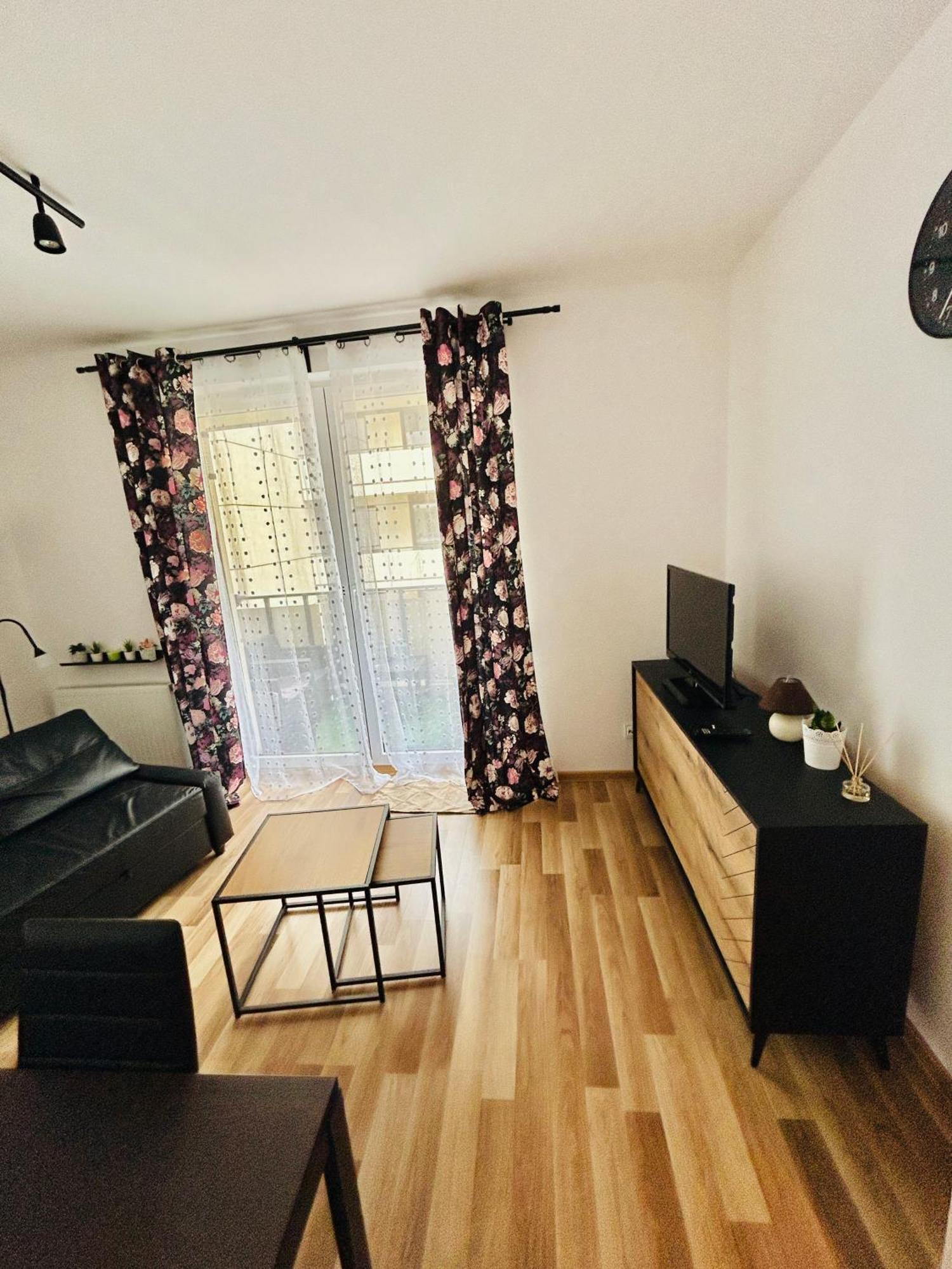 Apartament, Free Parking, Blisko Rynek-Dworzec Pkp-Pks, Sklepy Βρότσλαβ Εξωτερικό φωτογραφία